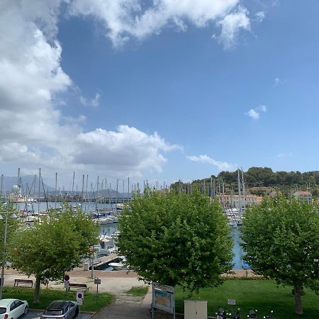 Appartement Les Pieds Dans L'Eau 滨海圣芒德里耶 外观 照片