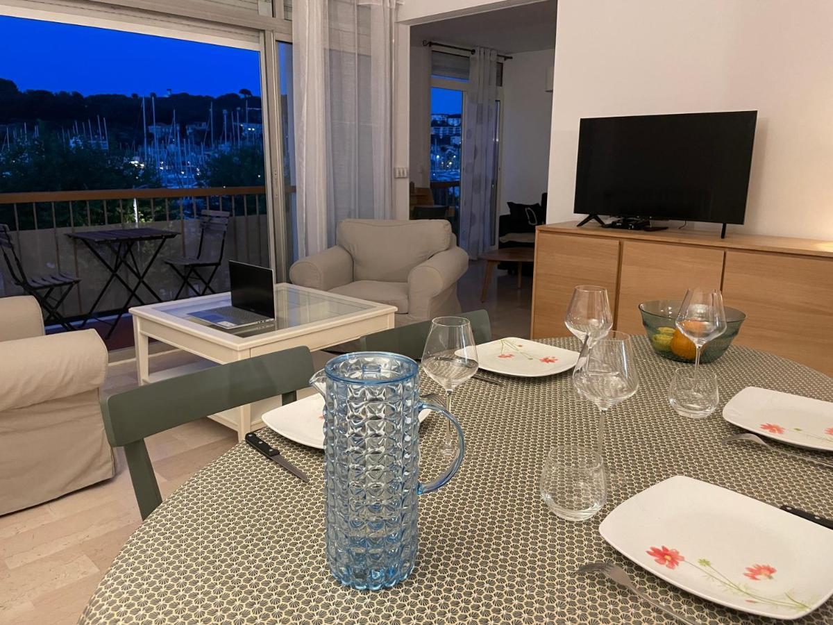 Appartement Les Pieds Dans L'Eau 滨海圣芒德里耶 外观 照片