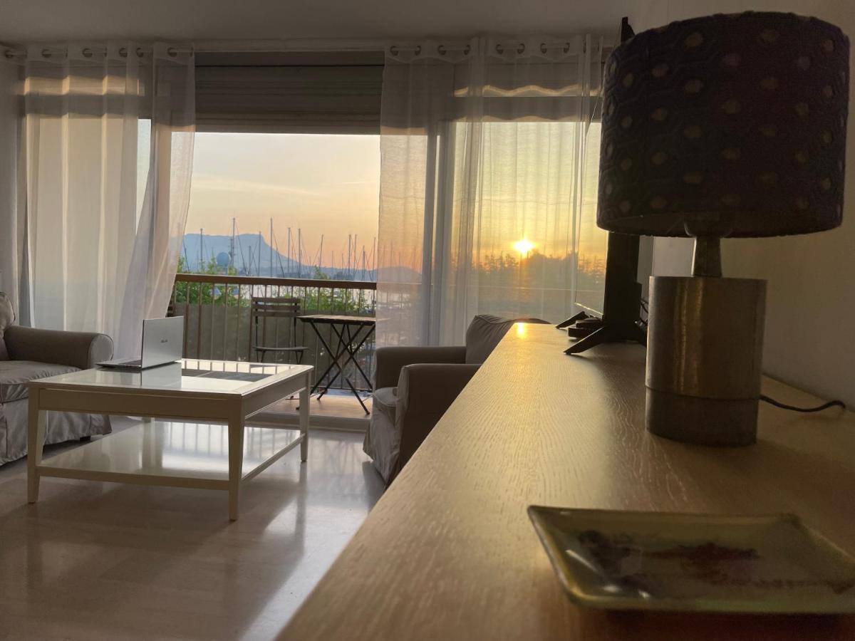 Appartement Les Pieds Dans L'Eau 滨海圣芒德里耶 外观 照片