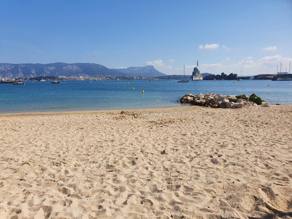 Appartement Les Pieds Dans L'Eau 滨海圣芒德里耶 外观 照片